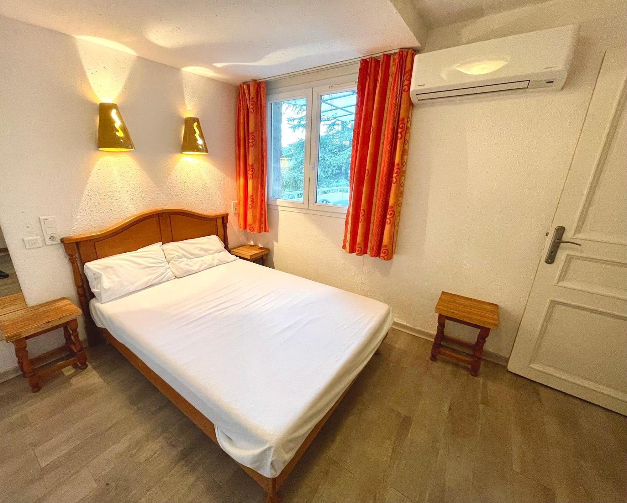 Apart'Hotel Les 4 Sources Corbés Eksteriør billede
